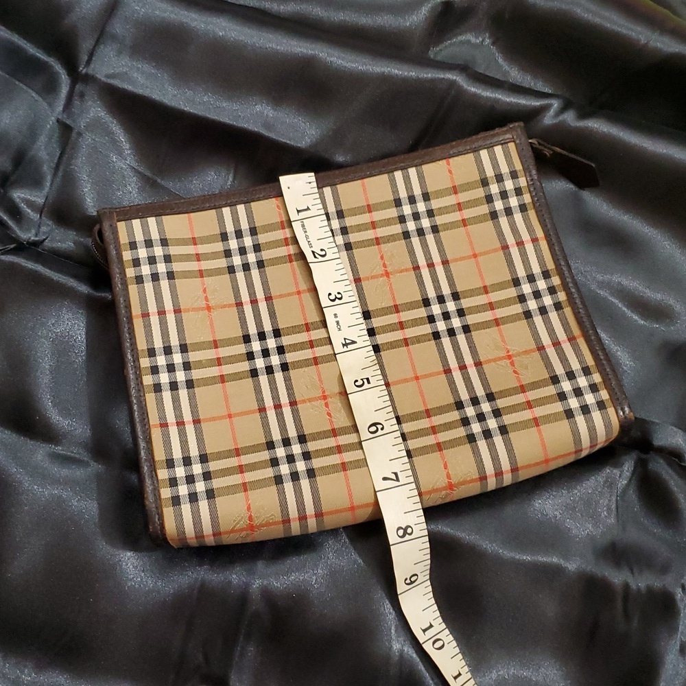 Authentic Burberrys Clutch Bag - Picture 3 of 10